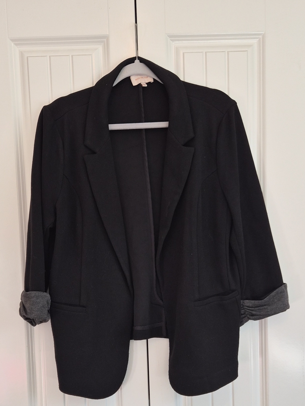 Skies Are Blue Black Open-Front Women's Blazer